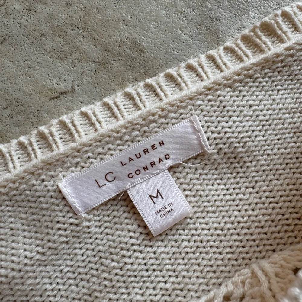 LC Lauren Conrad Ivory Short Sleeve Pointelle Sweater Top Size Medium Ruffle - Picture 5 of 8